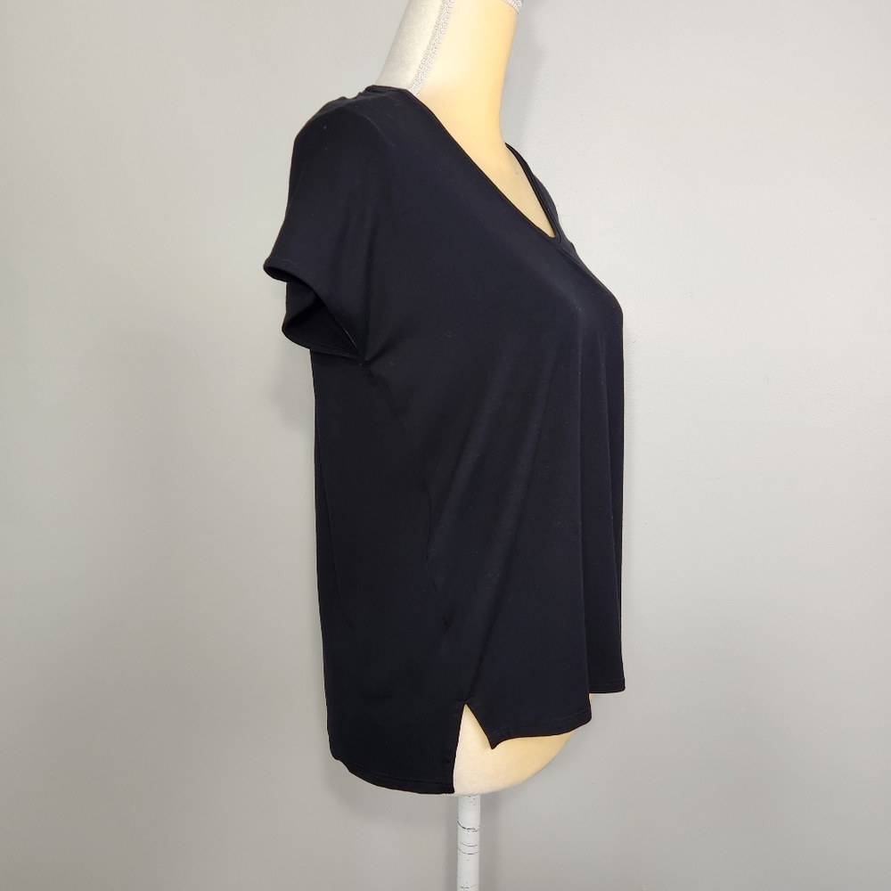 Eileen Fisher Top Womens S Black Imported Fabric Stretchy Cap Sleeves Vneck